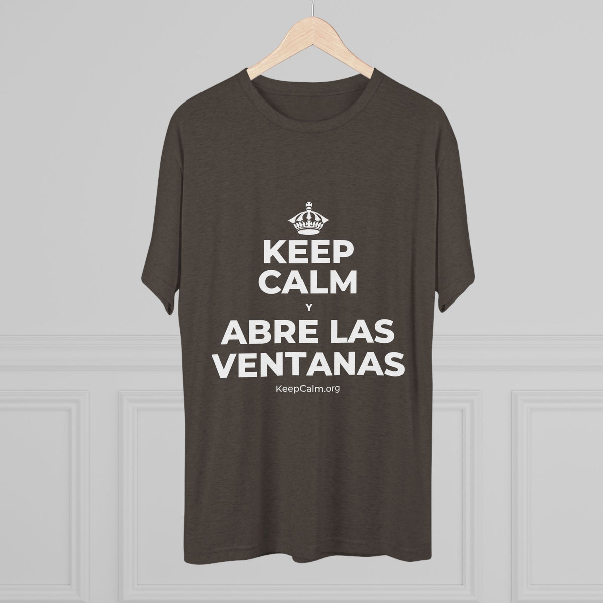 KEEP CALM Y ABRE LAS VENTANAS Tri-Blend Tee