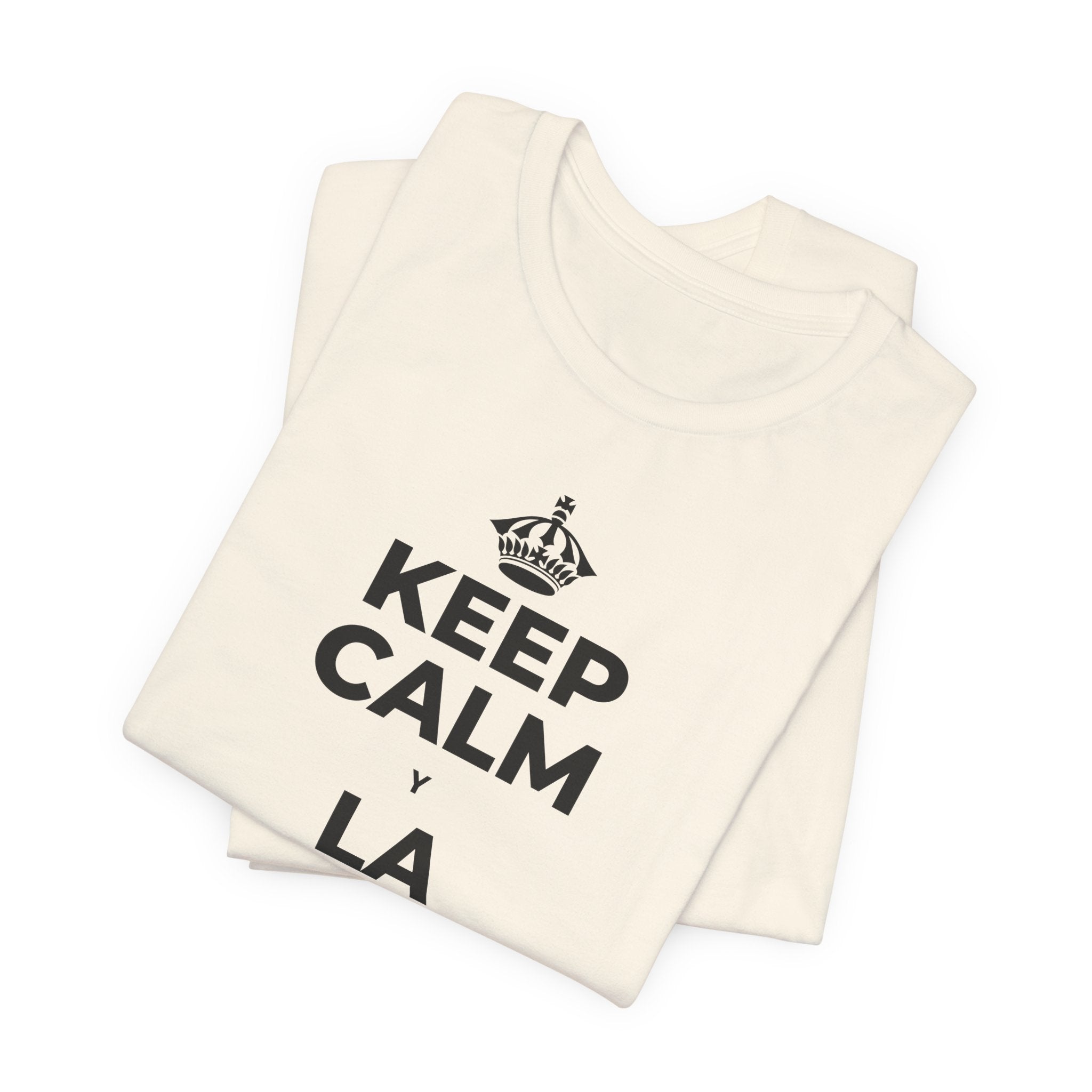 KEEP CALM Y LA FRENTE EN ALTO T-Shirt (White–Asphalt)