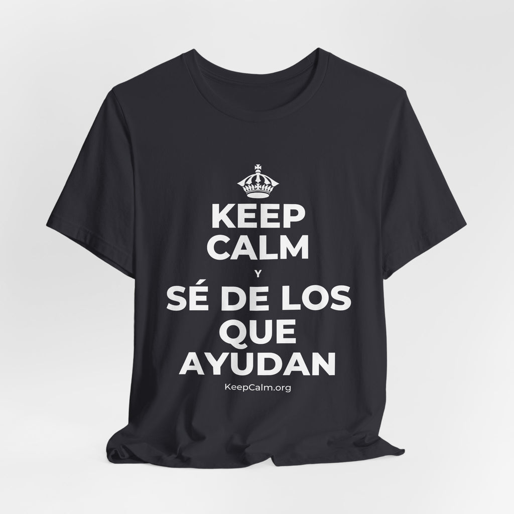 KEEP CALM Y SÉ DE LOS QUE AYUDAN T-Shirt (Baby Blue–Silver)