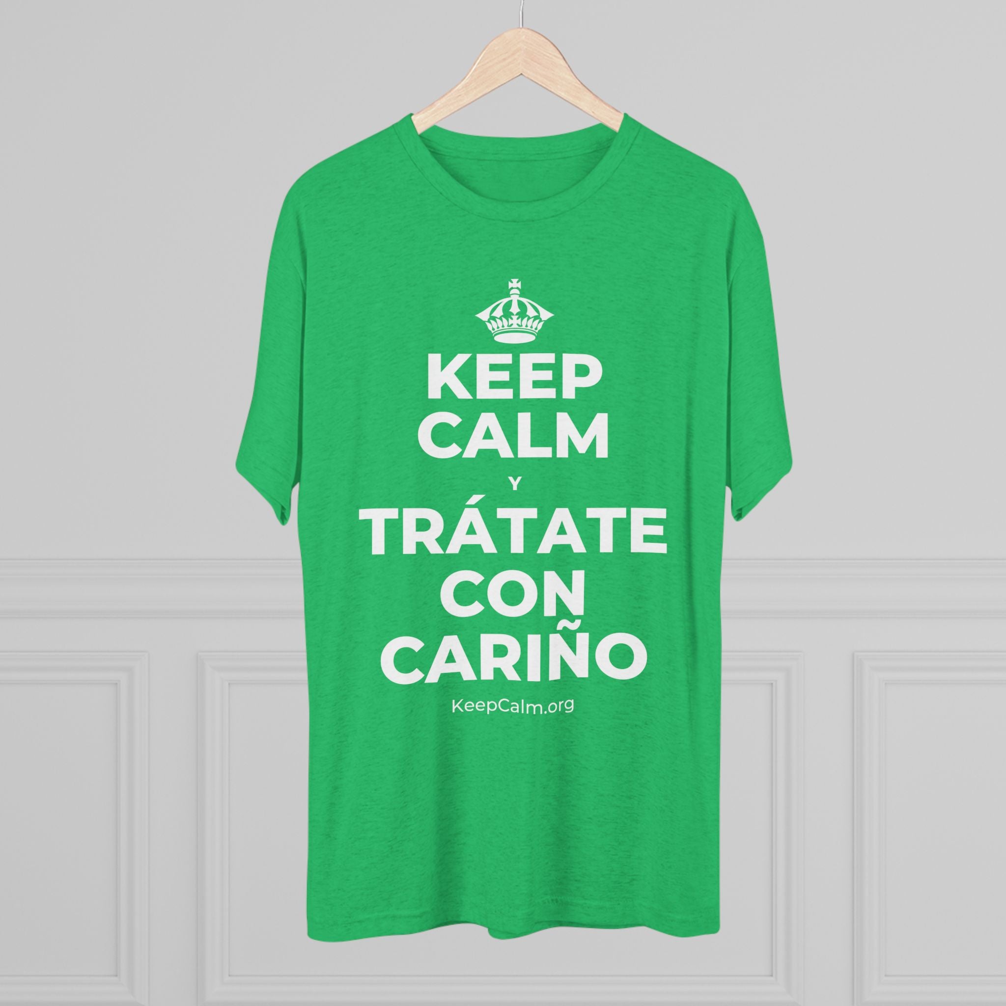 KEEP CALM Y TRÁTATE CON CARIÑO Tri-Blend Tee