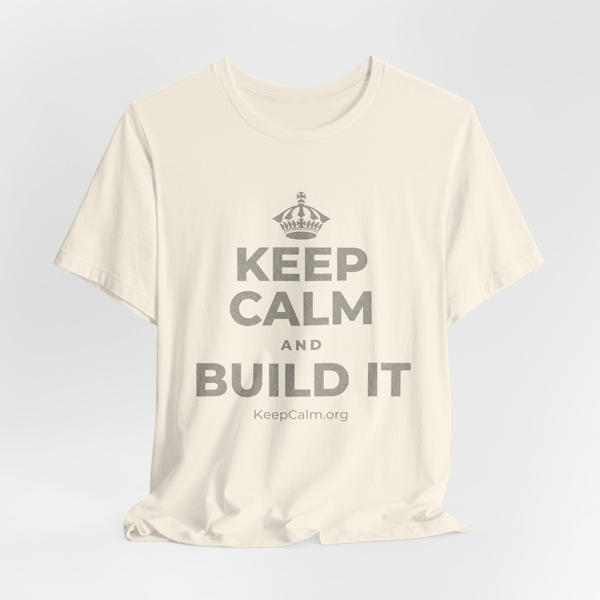 KEEP CALM AND BUILD IT T-Shirt (White–Asphalt)