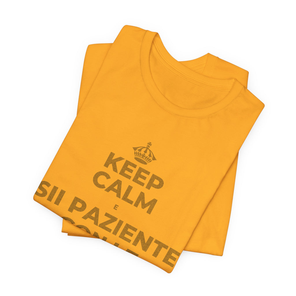 KEEP CALM E SII PAZIENTE CON LE NUOVE ABITUDINI T-Shirt (Baby Blue–Silver)