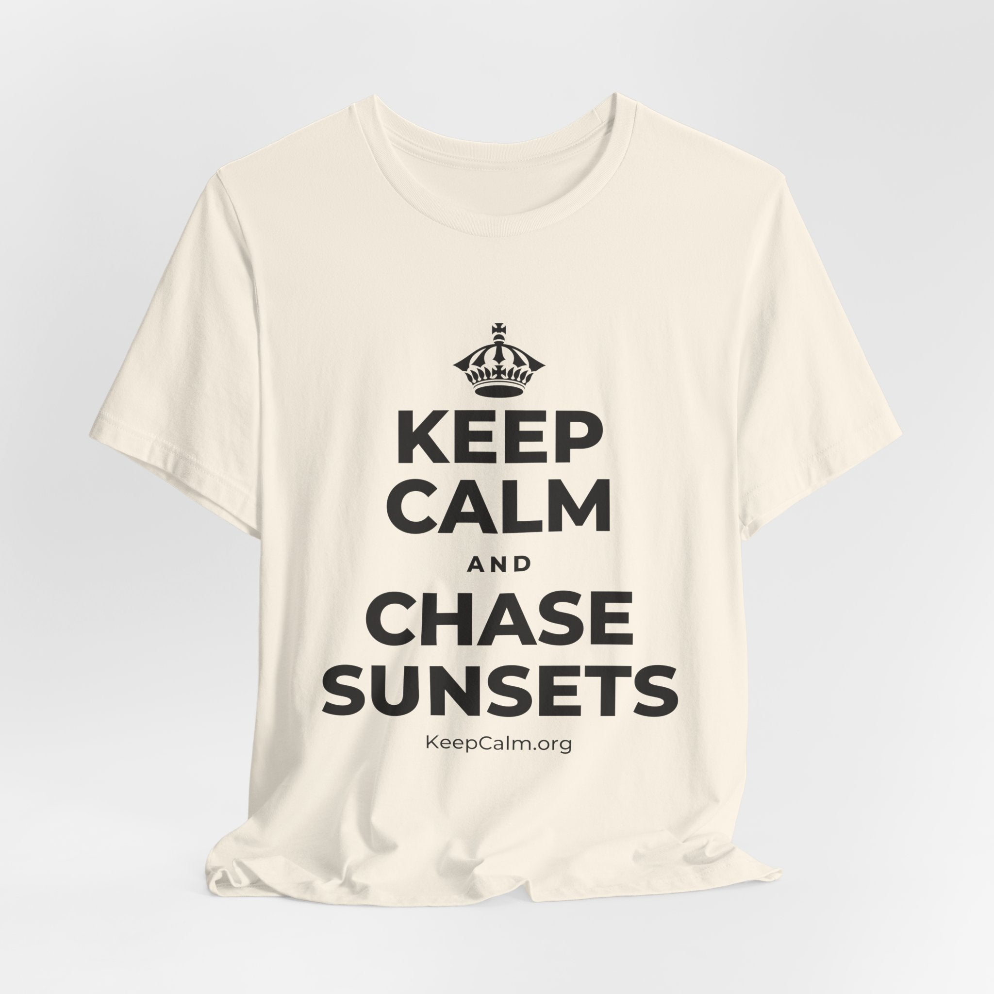 KEEP CALM AND CHASE SUNSETS T-Shirt (White–Asphalt)
