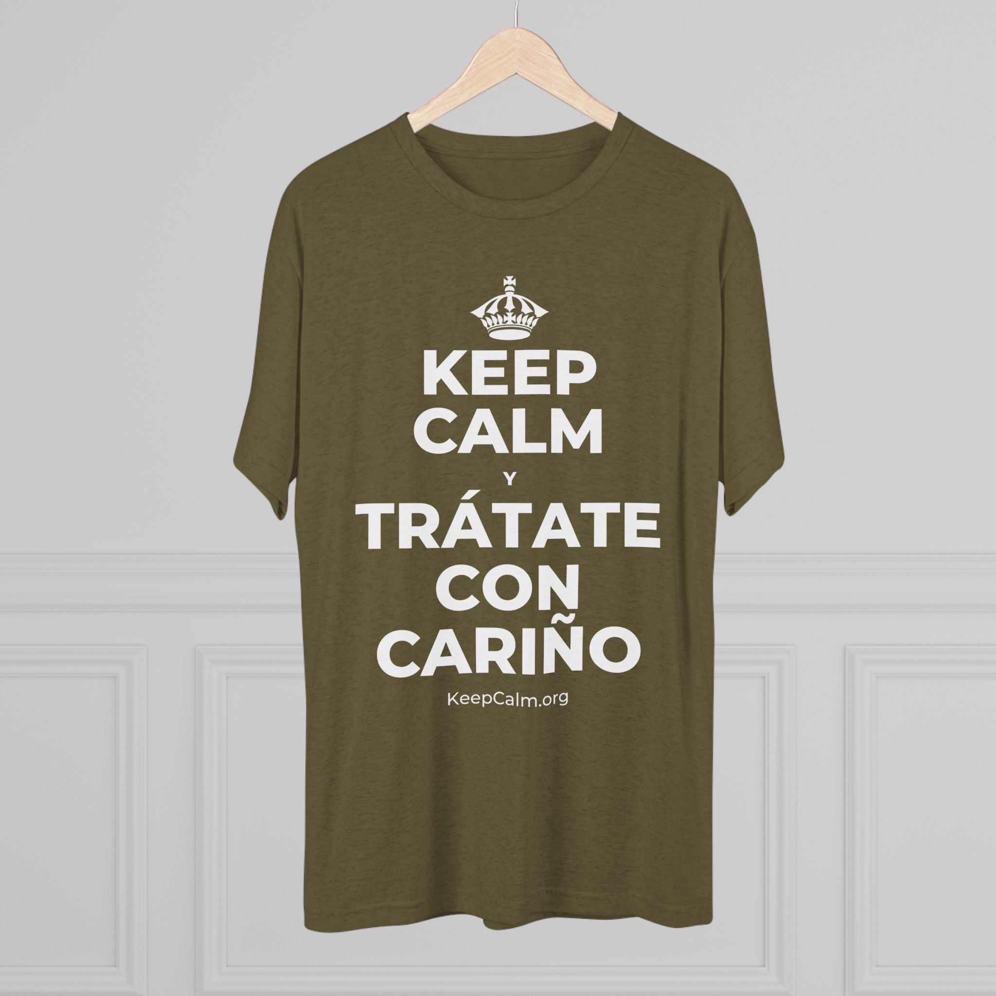 KEEP CALM Y TRÁTATE CON CARIÑO Tri-Blend Tee