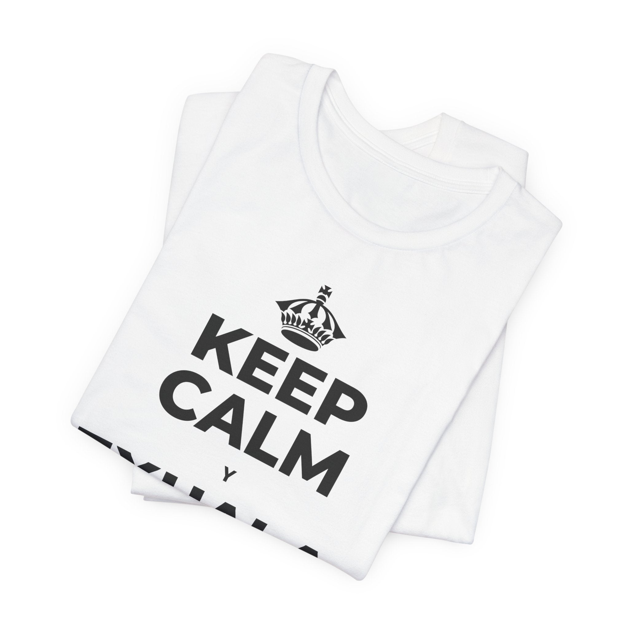 KEEP CALM Y EXHALA, ES VIERNES T-Shirt (White–Asphalt)