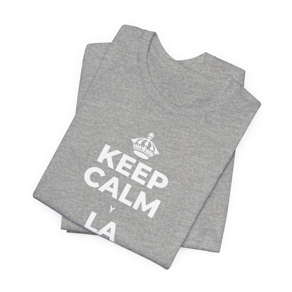 KEEP CALM Y LA FRENTE EN ALTO T-Shirt (White–Asphalt)