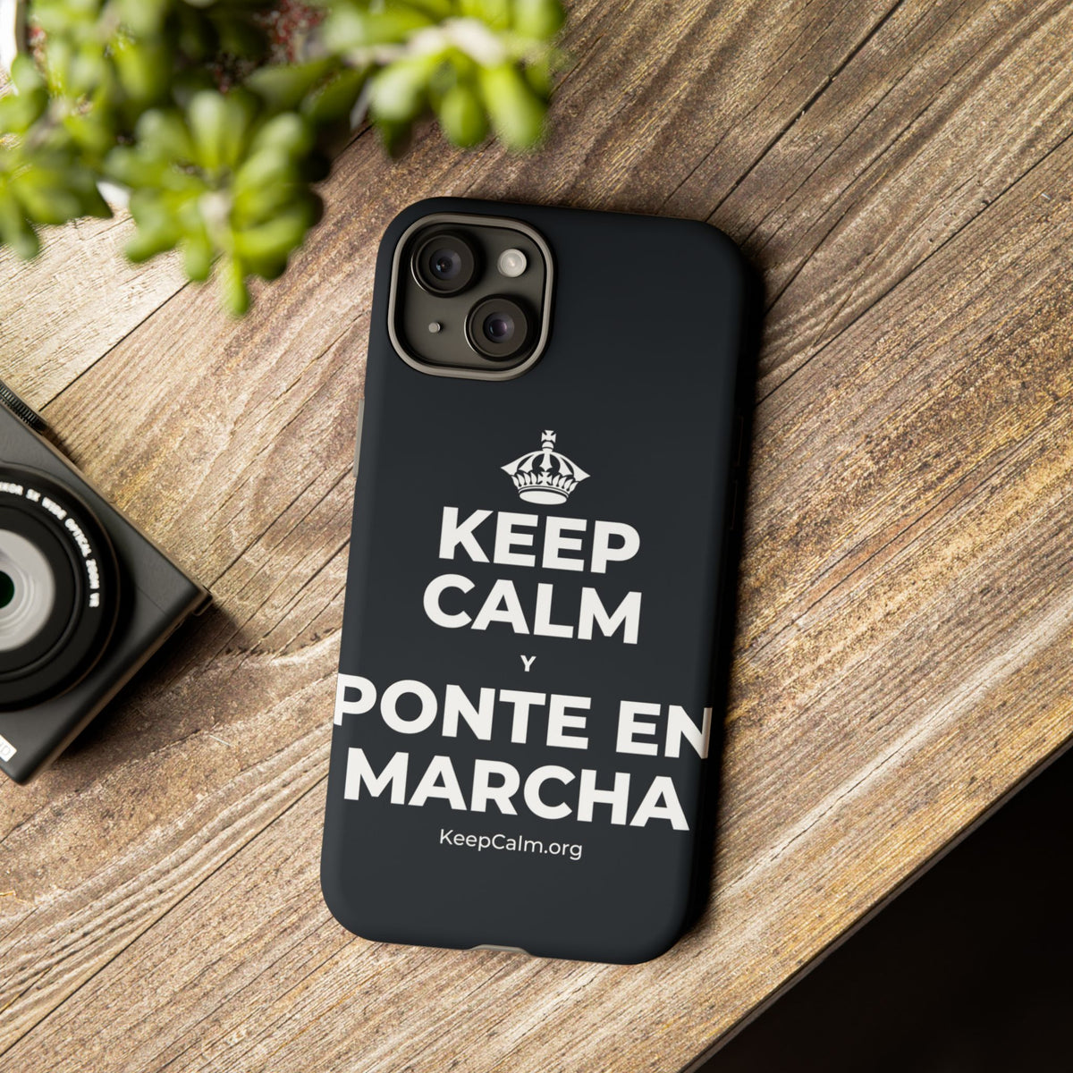 KEEP CALM Y PONTE EN MARCHA Phone Case (Dark)
