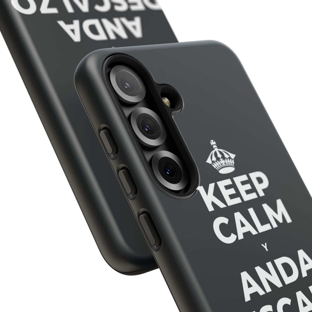 KEEP CALM Y ANDA DESCALZO EN EL PASTO Phone Case (Dark)