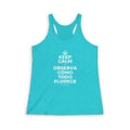 KEEP CALM Y OBSERVA CÓMO TODO FLORECE Women's Racerback Tank