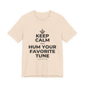 KEEP CALM AND HUM YOUR FAVORITE TUNE T-Shirt (Soft Cream–Heather Mauve)