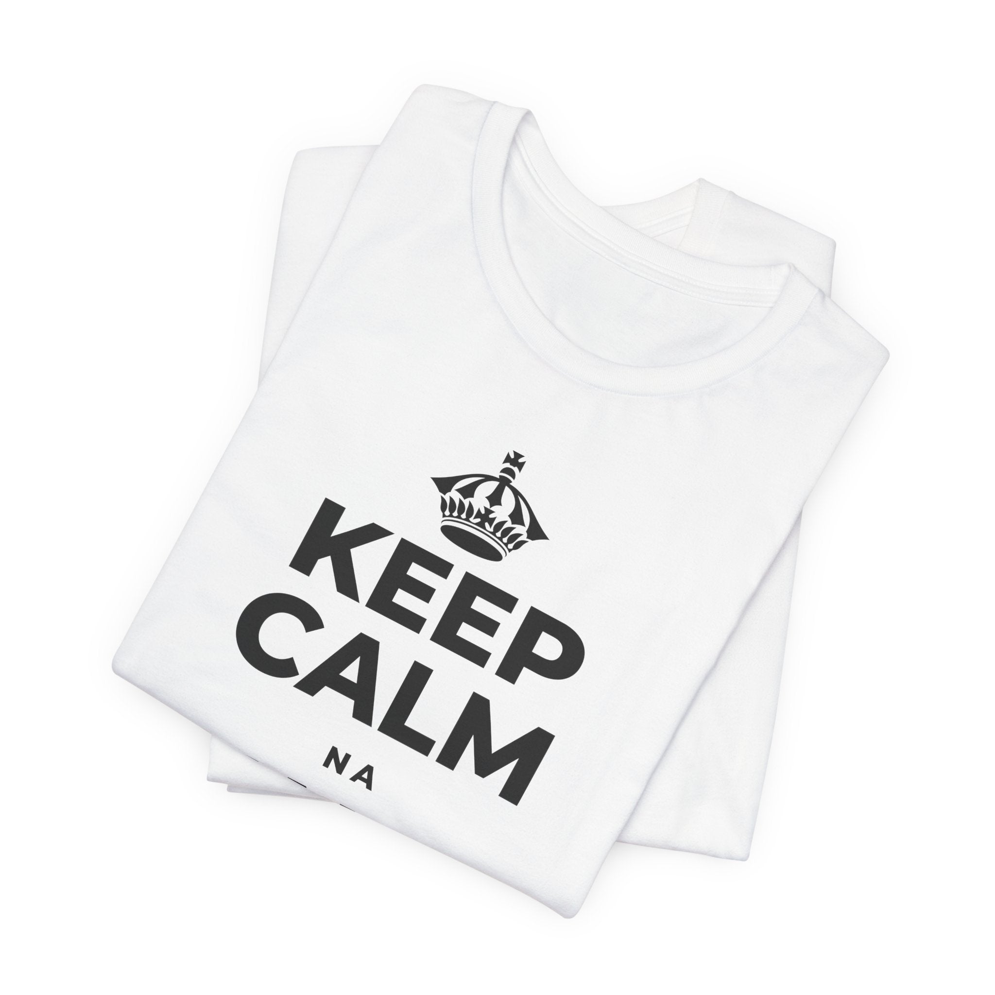 KEEP CALM NA METAMETA KIDOGO T-Shirt (White–Asphalt)