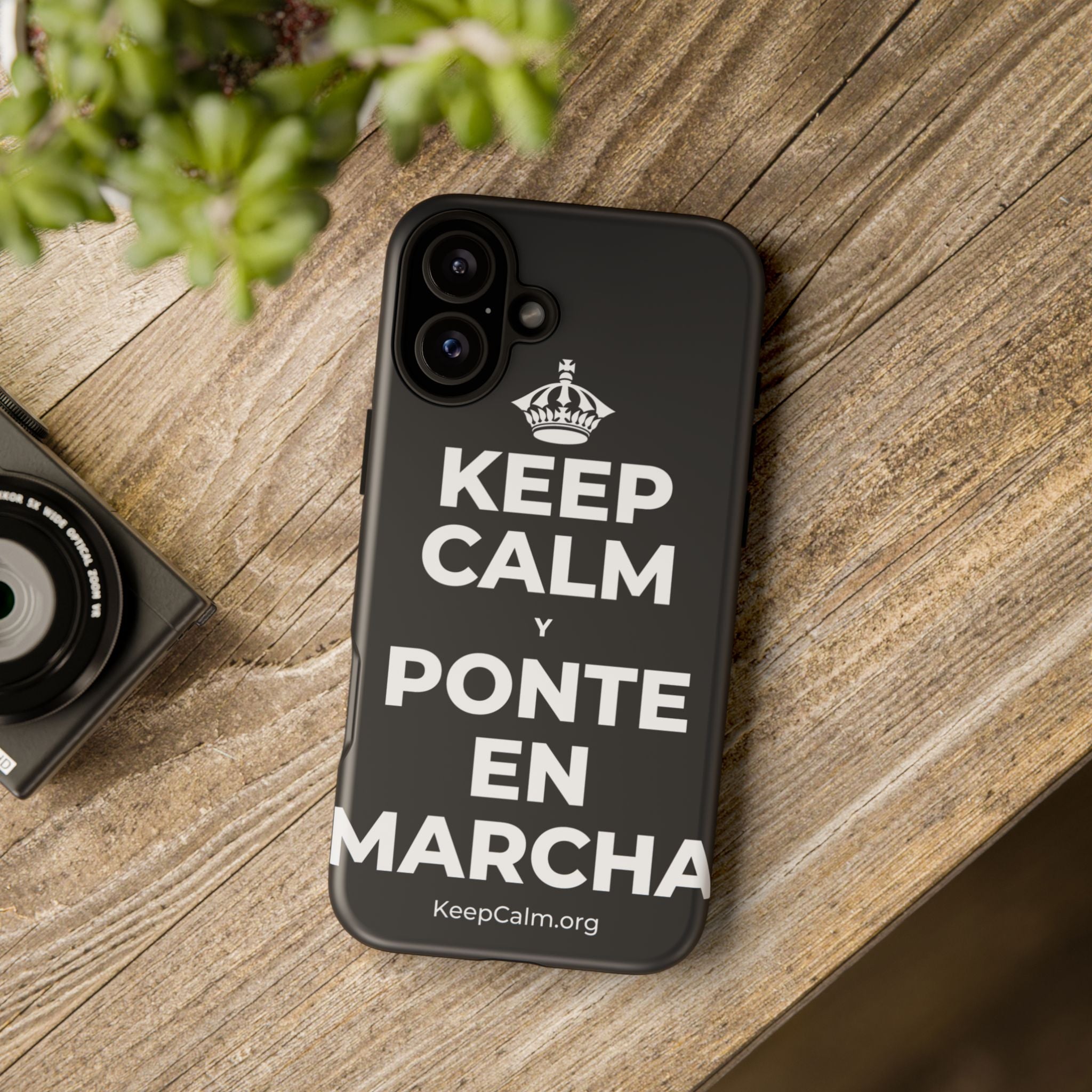 KEEP CALM Y PONTE EN MARCHA Phone Case (Dark)