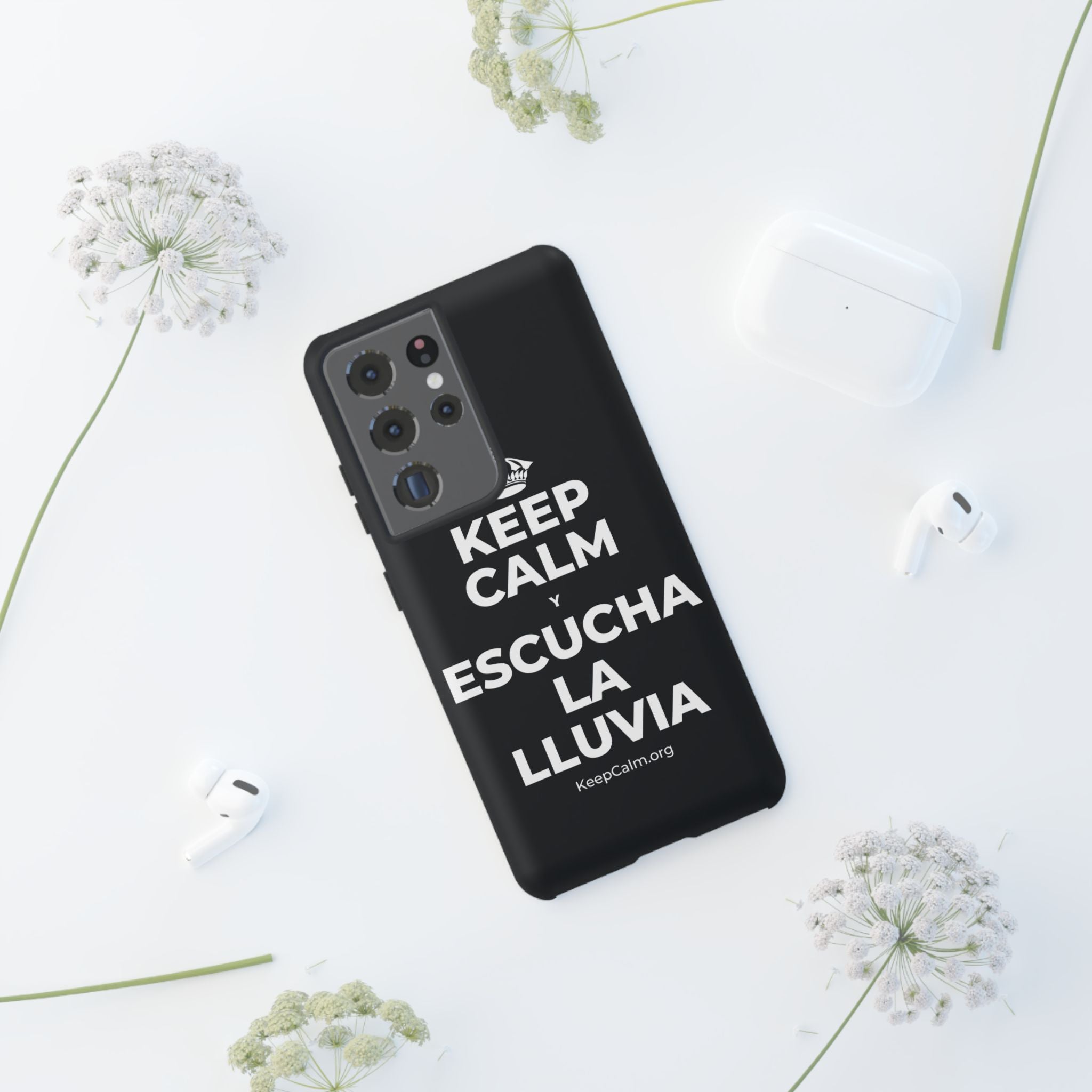 KEEP CALM Y ESCUCHA LA LLUVIA Phone Case (Dark)