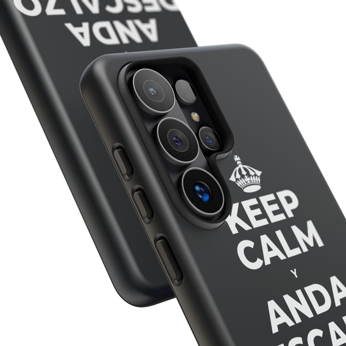 KEEP CALM Y ANDA DESCALZO EN EL PASTO Phone Case (Dark)