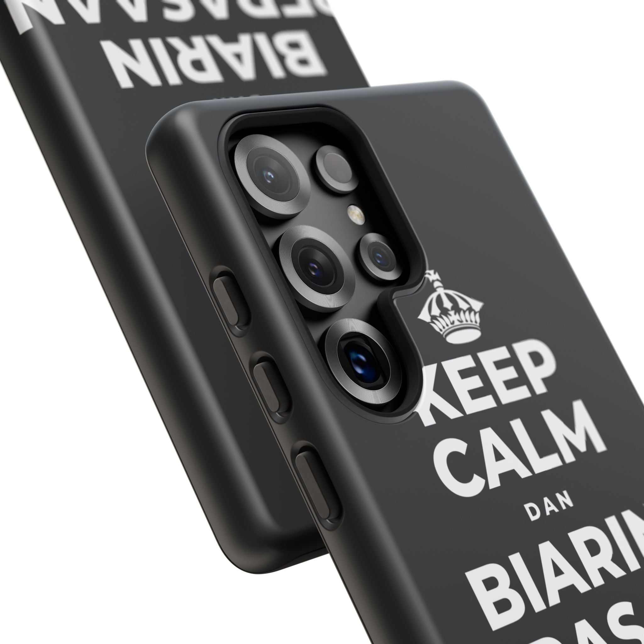KEEP CALM DAN BIARIN PERASAAN ITU MASUK Phone Case (Dark)