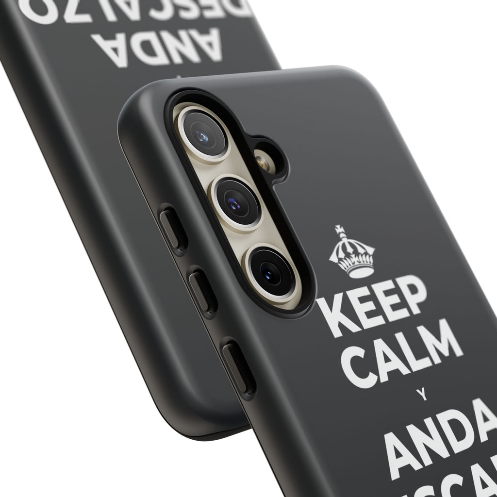KEEP CALM Y ANDA DESCALZO EN EL PASTO Phone Case (Dark)