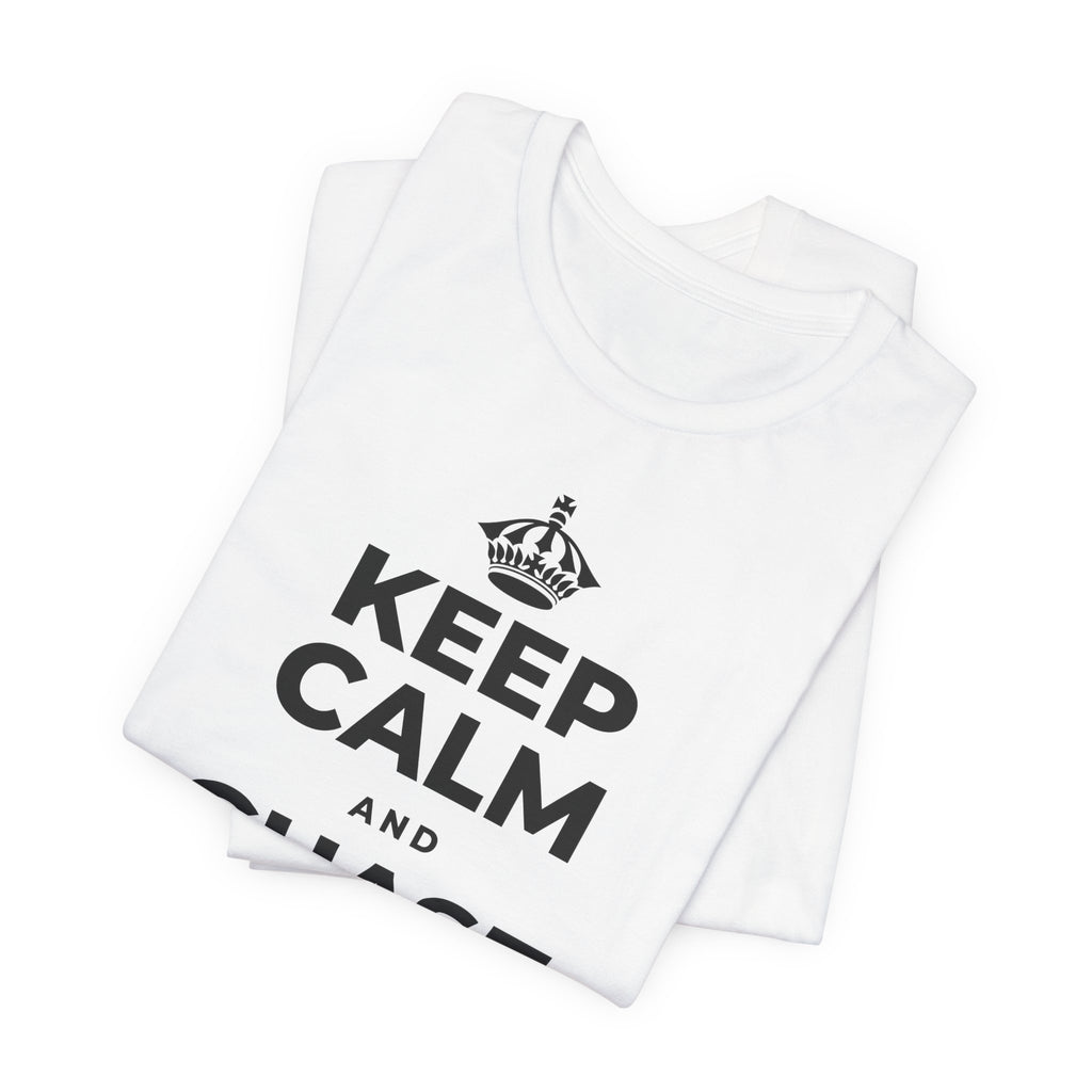 KEEP CALM AND CHASE THE SUNRISE T-Shirt (White–Asphalt)