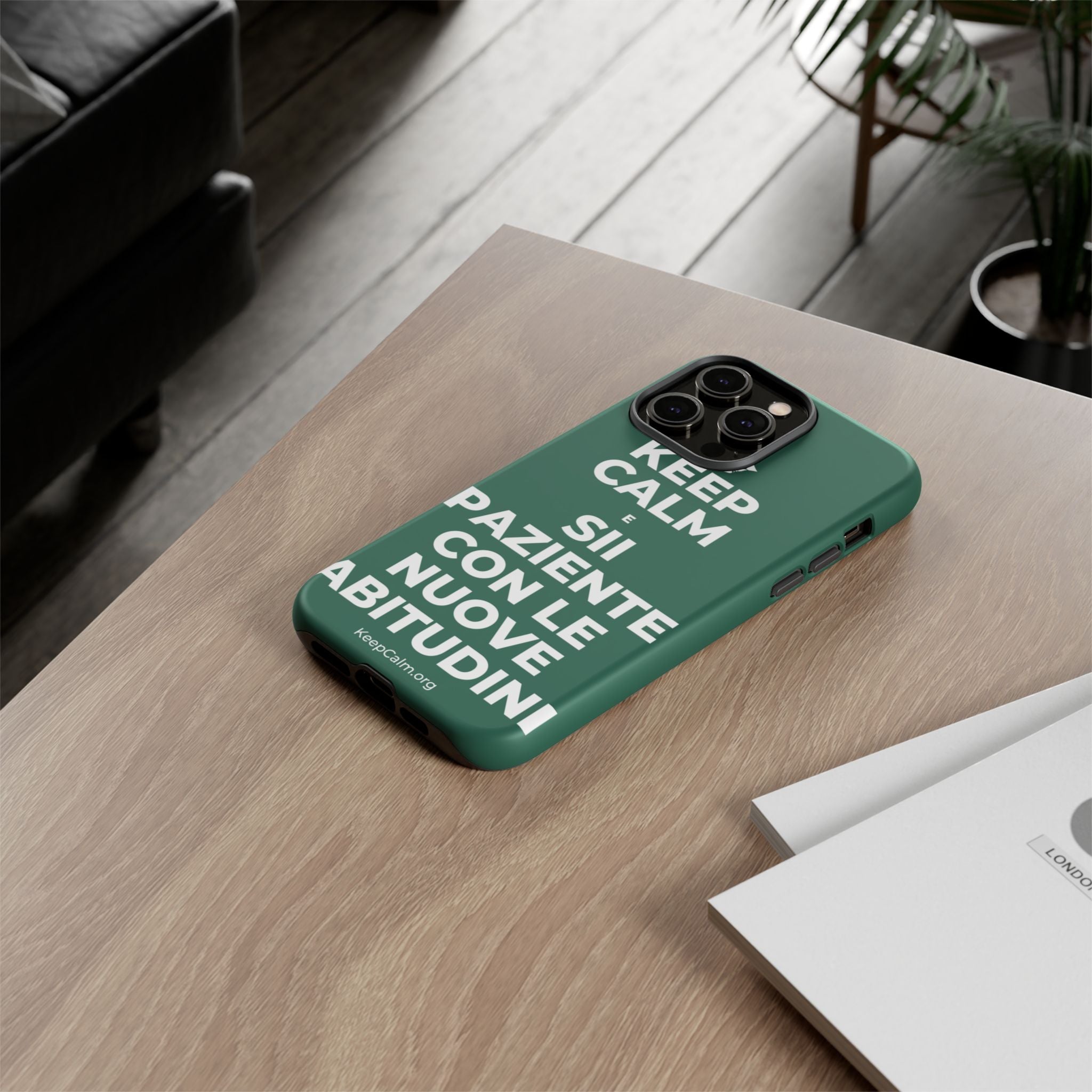 KEEP CALM E SII PAZIENTE CON LE NUOVE ABITUDINI Phone Case