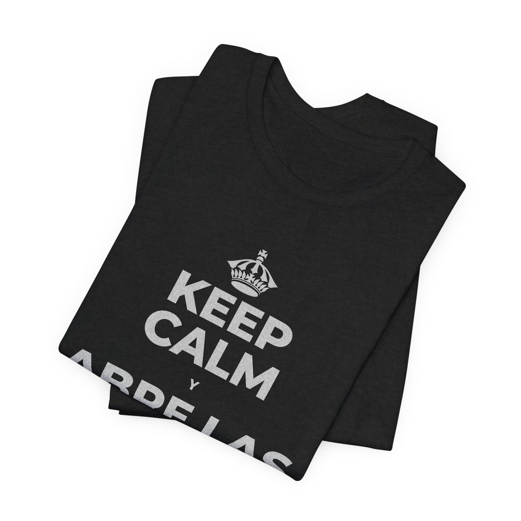 KEEP CALM Y ABRE LAS VENTANAS T-Shirt (White–Asphalt)