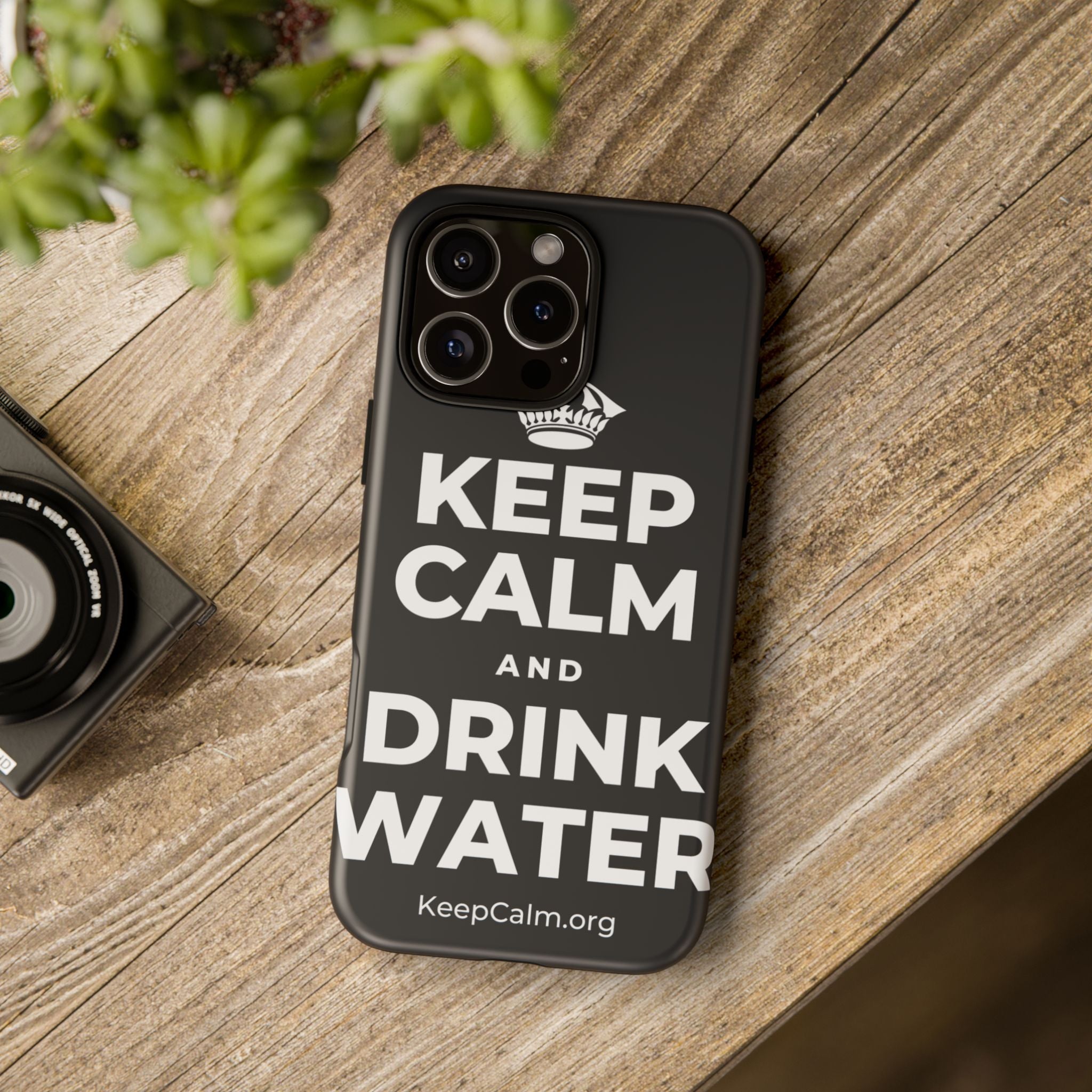 KEEP CALM AND DRINK WATER Phone Case (Dark)