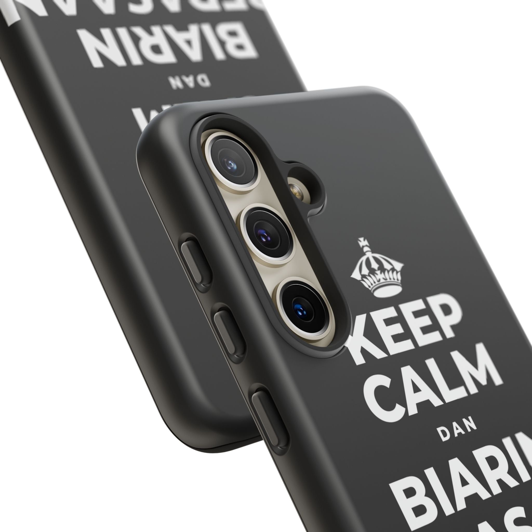KEEP CALM DAN BIARIN PERASAAN ITU MASUK Phone Case