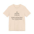 KEEP CALM Y ENCUENTRA TU CENTRO T-Shirt (Soft Cream–Heather Mauve)