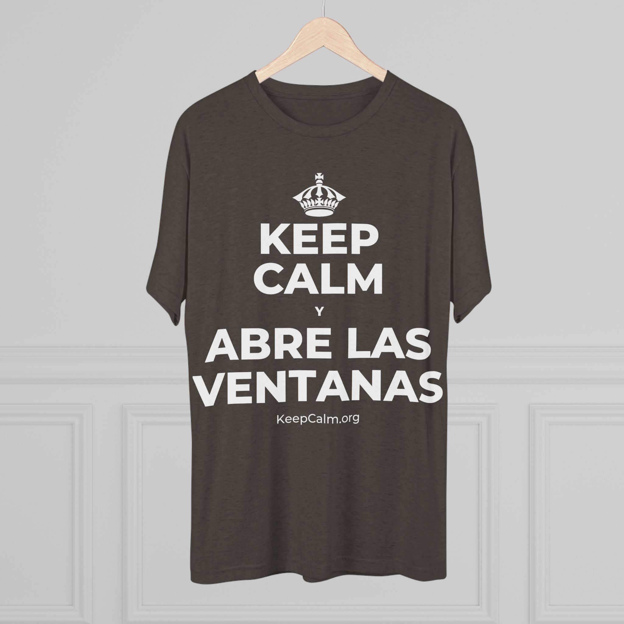 KEEP CALM Y ABRE LAS VENTANAS Tri-Blend Tee