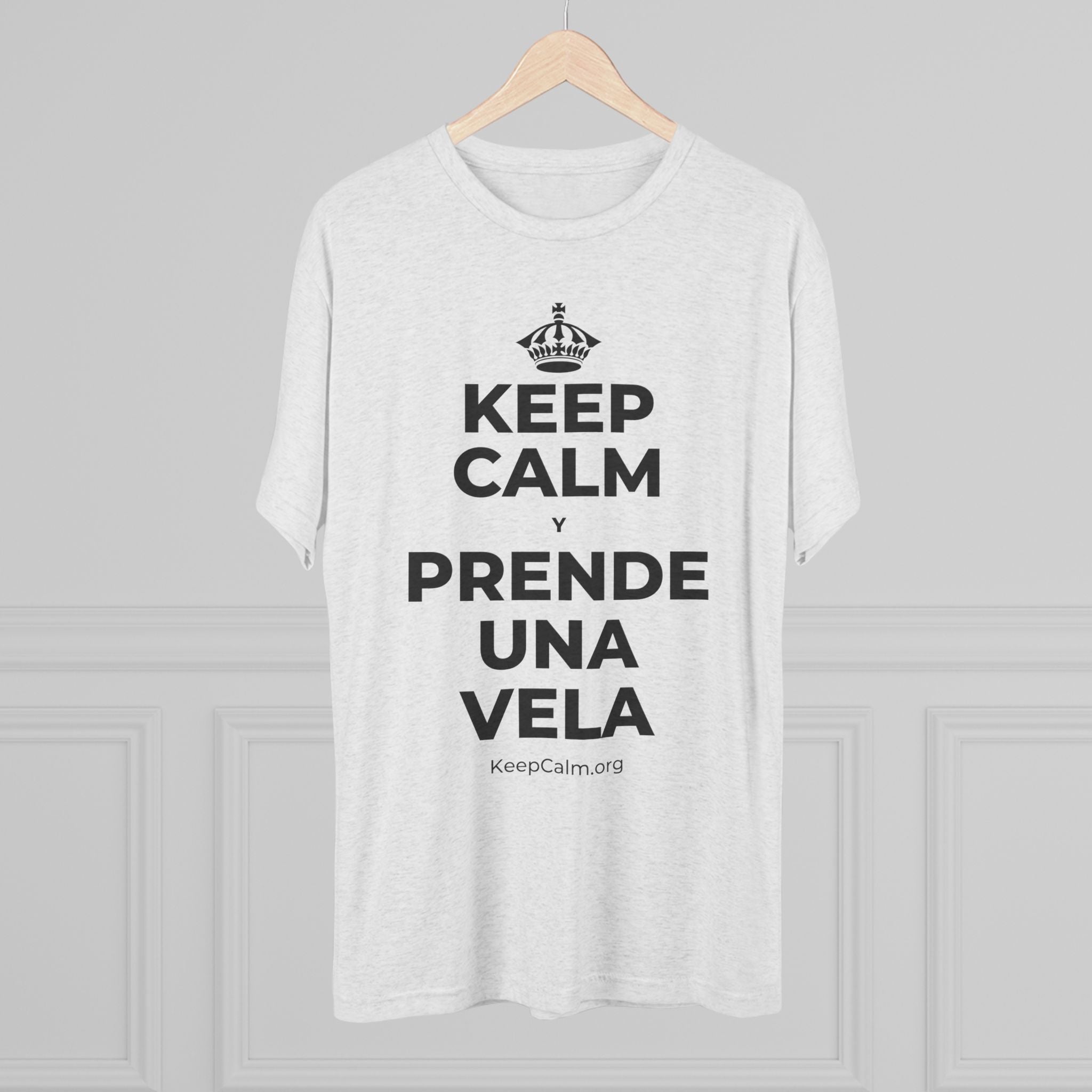 KEEP CALM Y PRENDE UNA VELA Tri-Blend Tee