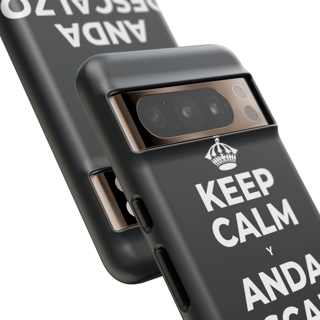 KEEP CALM Y ANDA DESCALZO EN EL PASTO Phone Case (Dark)