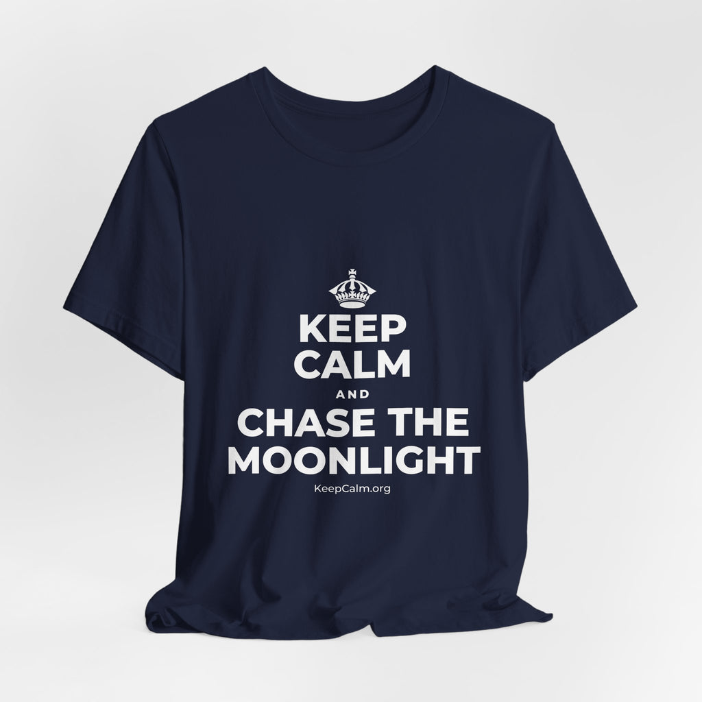 KEEP CALM AND CHASE THE MOONLIGHT T-Shirt (White–Asphalt)