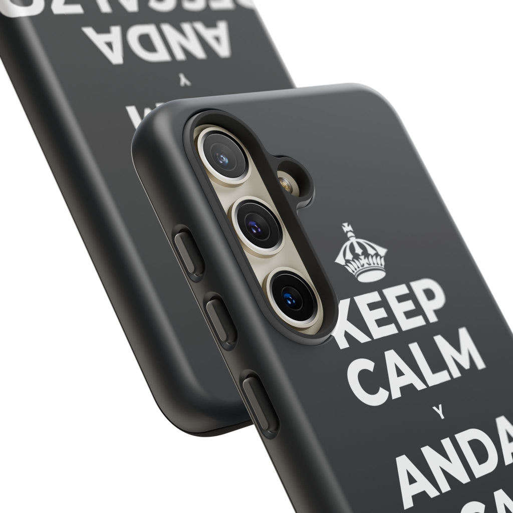 KEEP CALM Y ANDA DESCALZO EN EL PASTO Phone Case (Dark)
