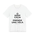 KEEP CALM Y PRENDE UNA VELA T-Shirt (White–Asphalt)