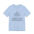 KEEP CALM Y ABRE LAS VENTANAS T-Shirt (Baby Blue–Silver)
