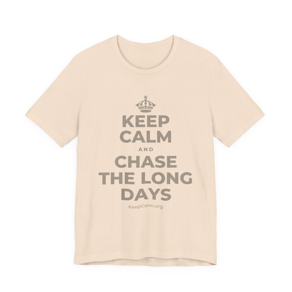 KEEP CALM AND CHASE THE LONG DAYS T-Shirt (Soft Cream–Heather Mauve)
