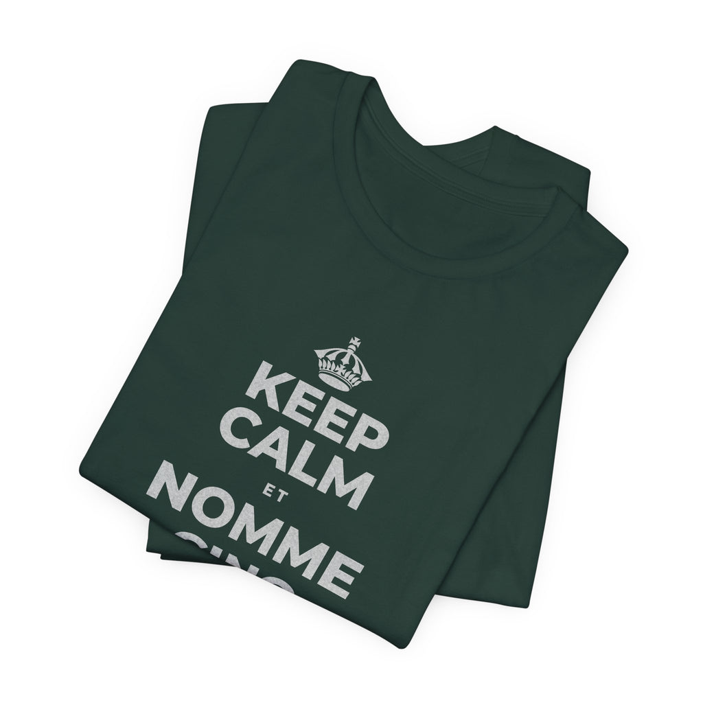 KEEP CALM ET NOMME CINQ CHOSES QUE TU VOIS T-Shirt (White–Asphalt)