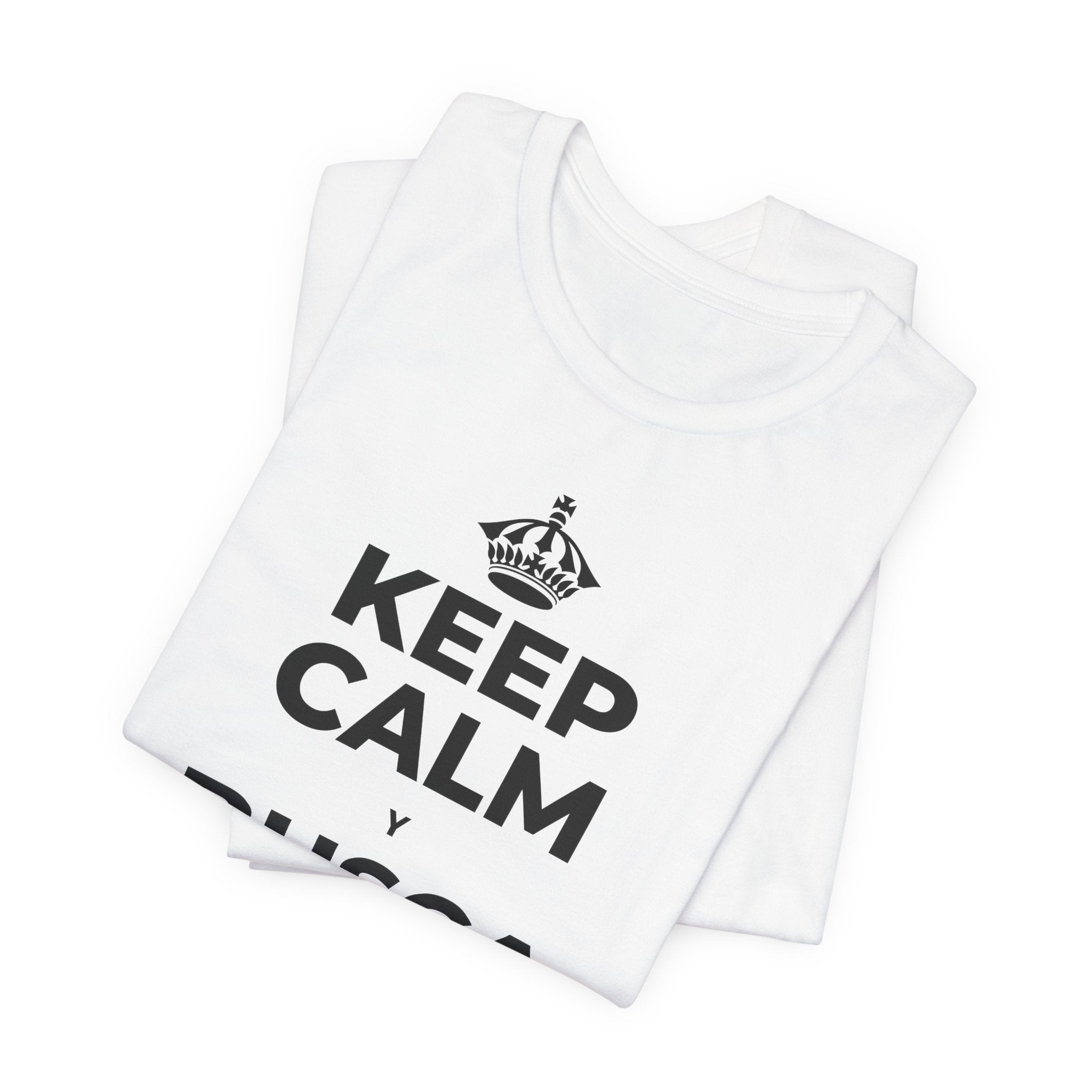 KEEP CALM Y BUSCA A ALGUIEN T-Shirt (White–Asphalt)