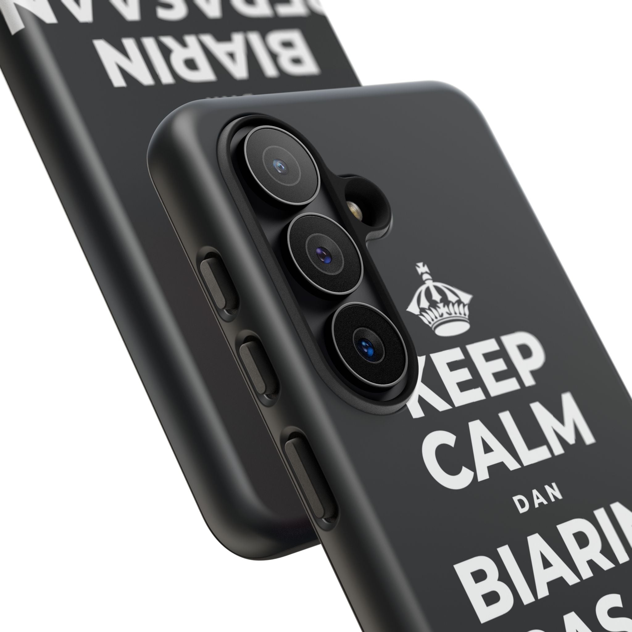 KEEP CALM DAN BIARIN PERASAAN ITU MASUK Phone Case (Dark)