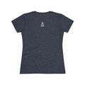 KEEP CALM Y DEJA ATRÁS LAS VIEJAS CARGAS Women's Tri-Blend Tee