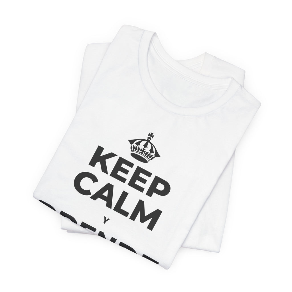 KEEP CALM Y PRENDE UNA VELA T-Shirt (White–Asphalt)