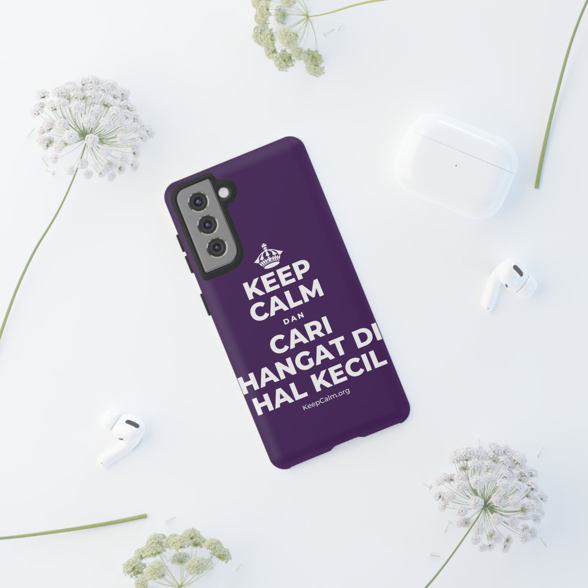 KEEP CALM DAN CARI HANGAT DI HAL KECIL Phone Case