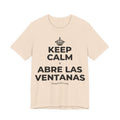 KEEP CALM Y ABRE LAS VENTANAS T-Shirt (Soft Cream–Heather Mauve)