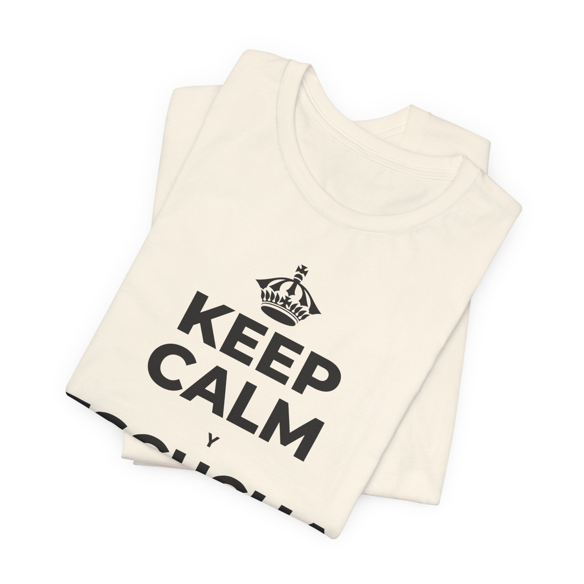 KEEP CALM Y ESCUCHA LA LLUVIA T-Shirt (White–Asphalt)