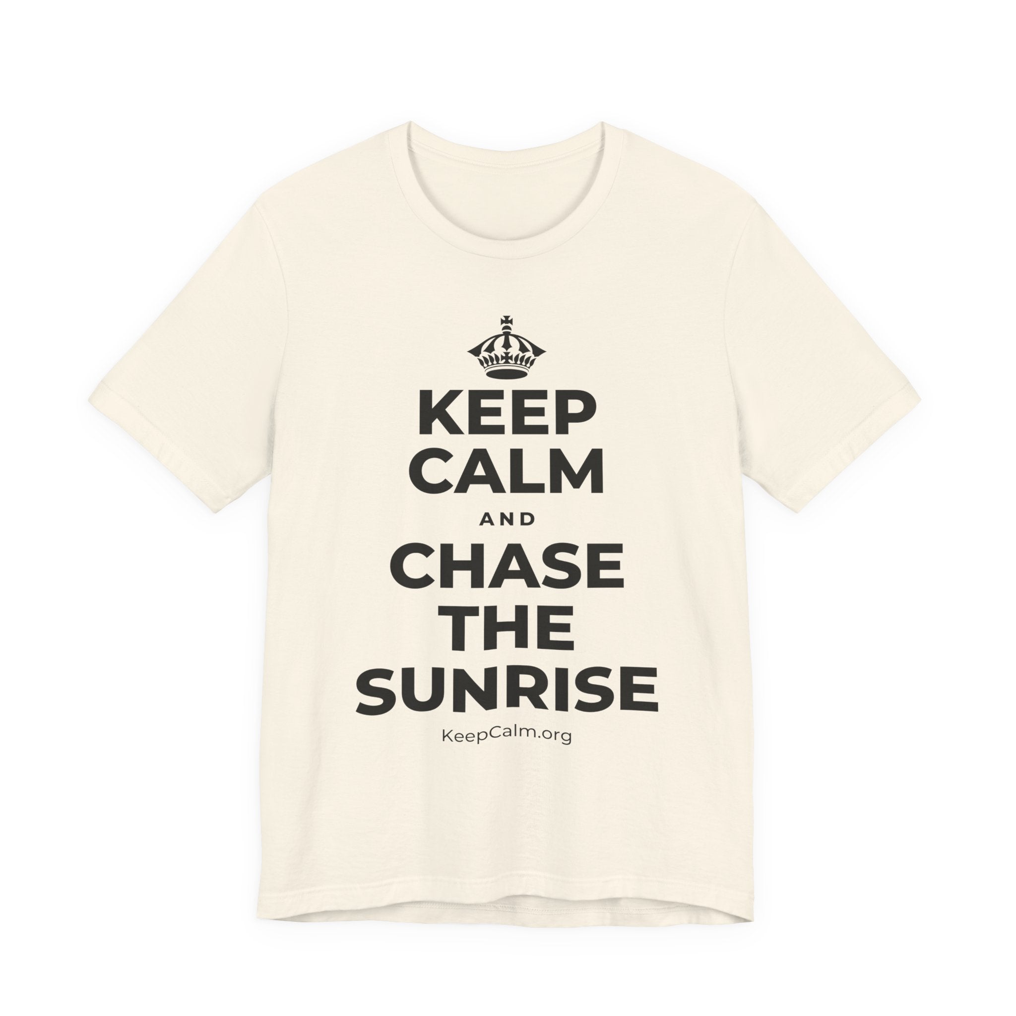 KEEP CALM AND CHASE THE SUNRISE T-Shirt (White–Asphalt)