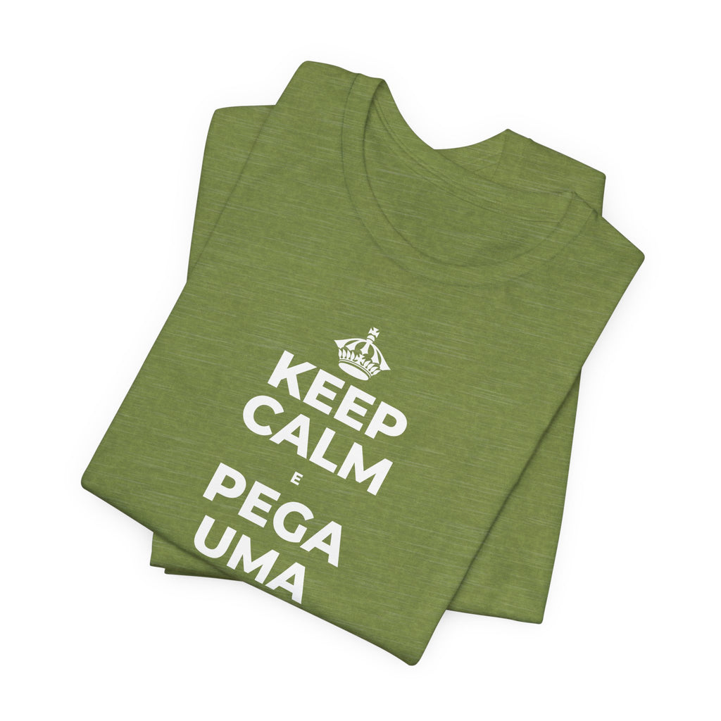 KEEP CALM E PEGA UMA AULA DE CADA VEZ T-Shirt (Baby Blue–Silver)