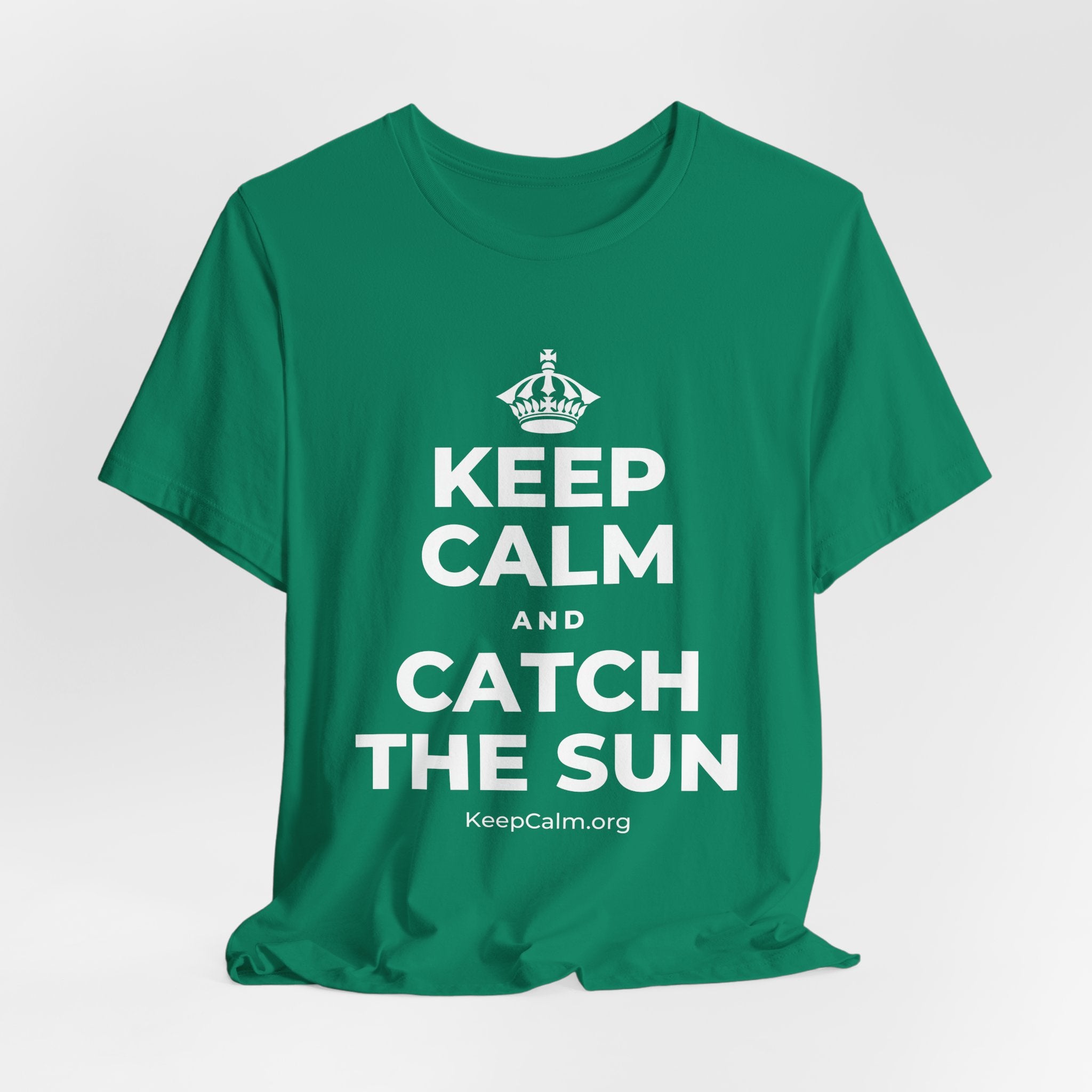KEEP CALM AND CATCH THE SUN T-Shirt (White–Asphalt)