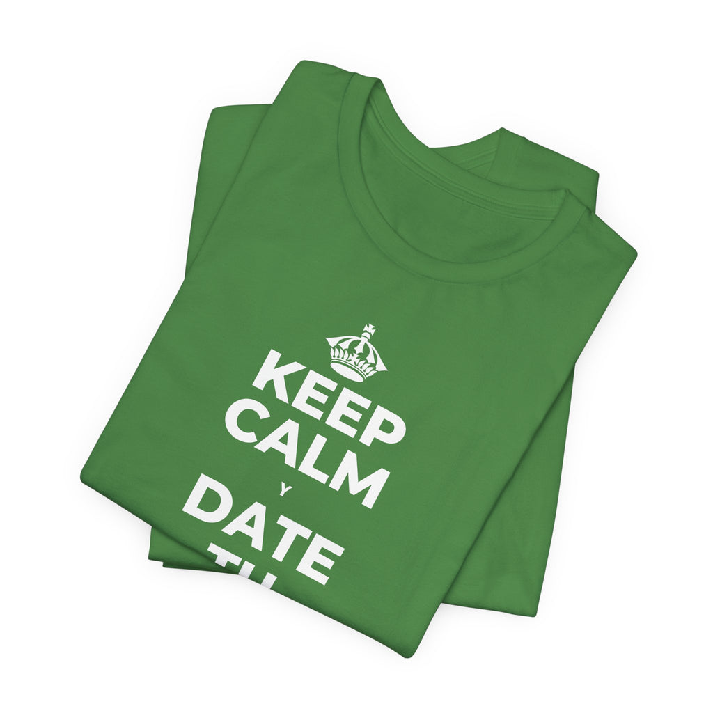 KEEP CALM Y DATE TU VUELTA DE HONOR T-Shirt (Baby Blue–Silver)