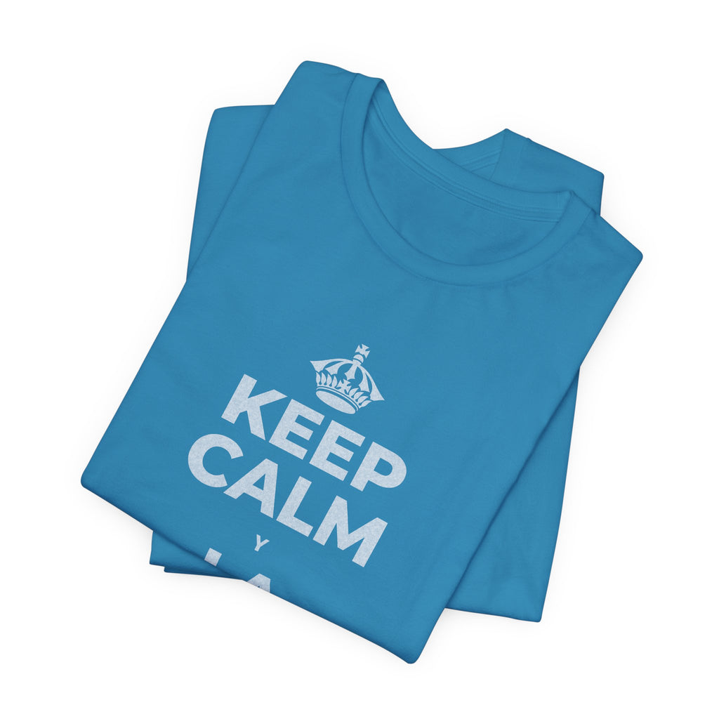 KEEP CALM Y LA FRENTE EN ALTO T-Shirt (White–Asphalt)