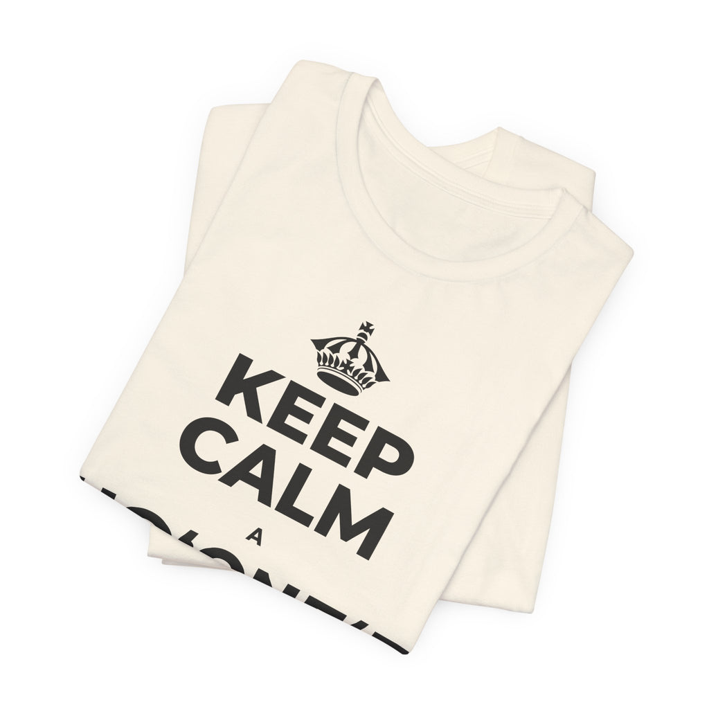 KEEP CALM A HOʻONEʻE I KOU KINO T-Shirt (White–Asphalt)