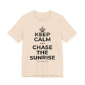KEEP CALM AND CHASE THE SUNRISE T-Shirt (Soft Cream–Heather Mauve)