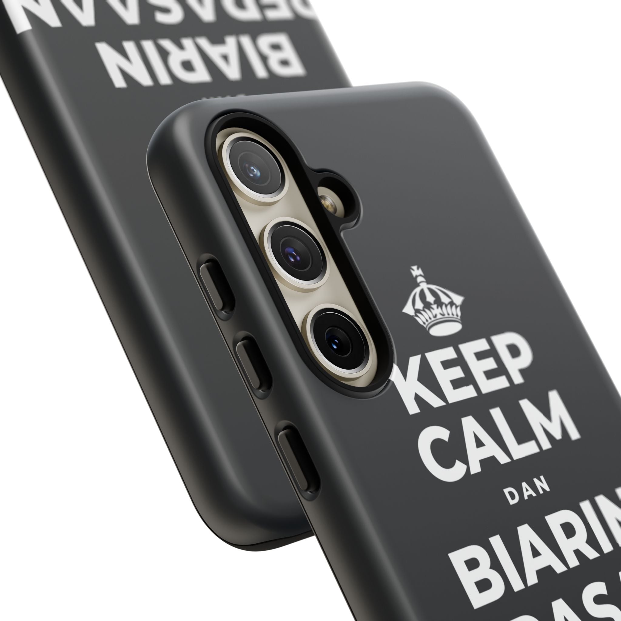 KEEP CALM DAN BIARIN PERASAAN ITU MASUK Phone Case (Dark)